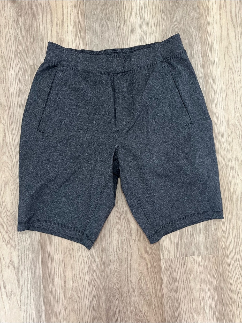 Lululemon Men’s Gray Athletic Shorts XL Drawstring Performance N60416